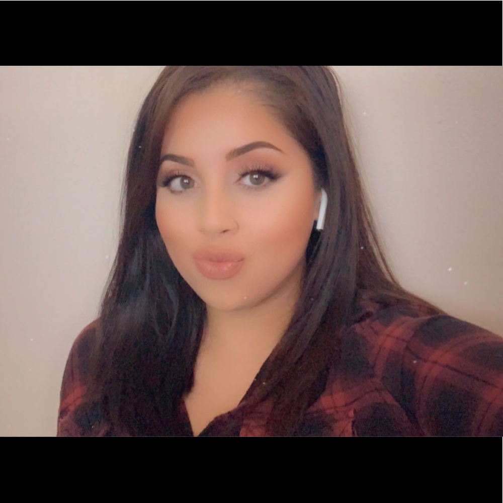 Meet your Posher, Jocelyn